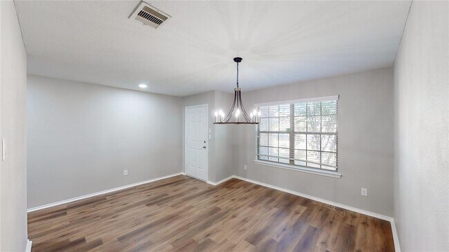 Building Photo - 2106 Naplechase Crest Dr