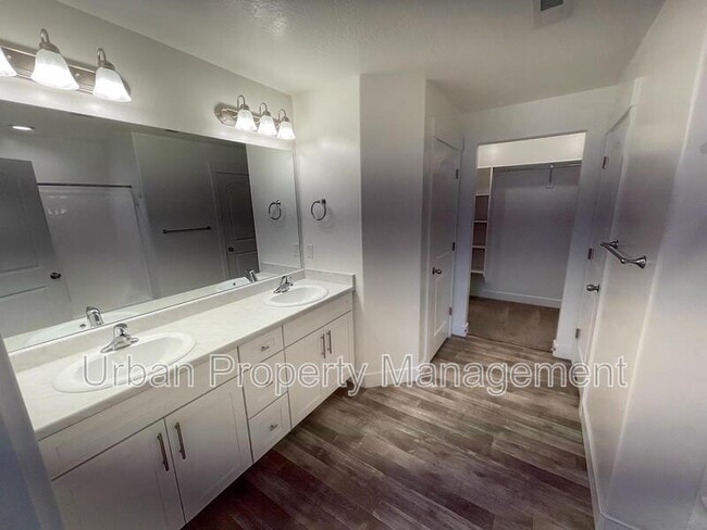 Foto del edificio - 16092 S Bodmin Way