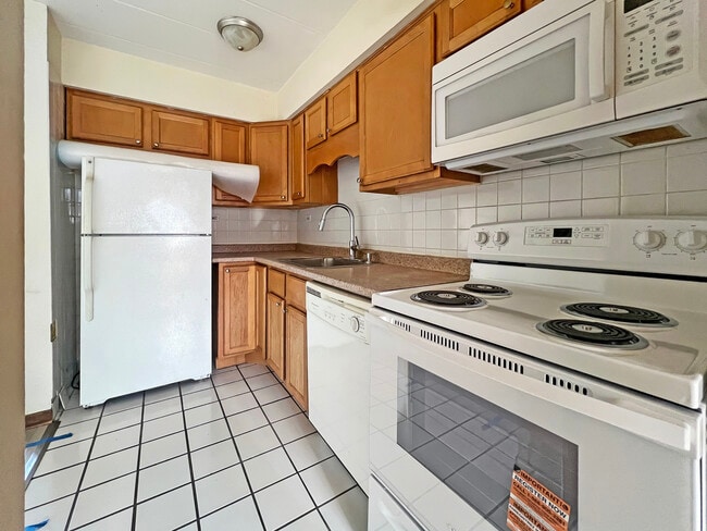 Building Photo - 7740 Harvard St