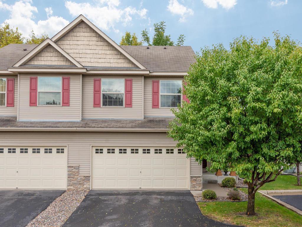 Foto principal - 1027 6th Ave NE