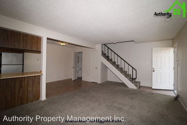 Building Photo - 608 Hartnell Ave