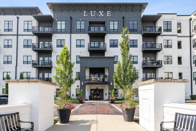 Lujo 02 min - Luxe at the Highlands