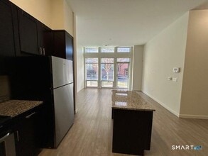 Building Photo - 120 Towne St