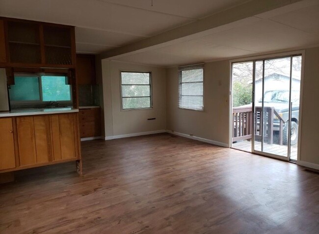 Building Photo - Affordable 1 Bedroom 1 Bath in Los Molinos