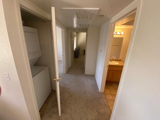 Foto del edificio - 2773 E 15th St
