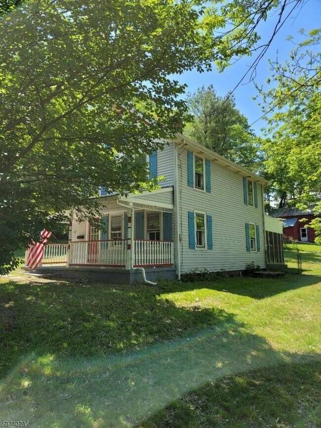 Foto del edificio - 28 Old Rudetown Rd