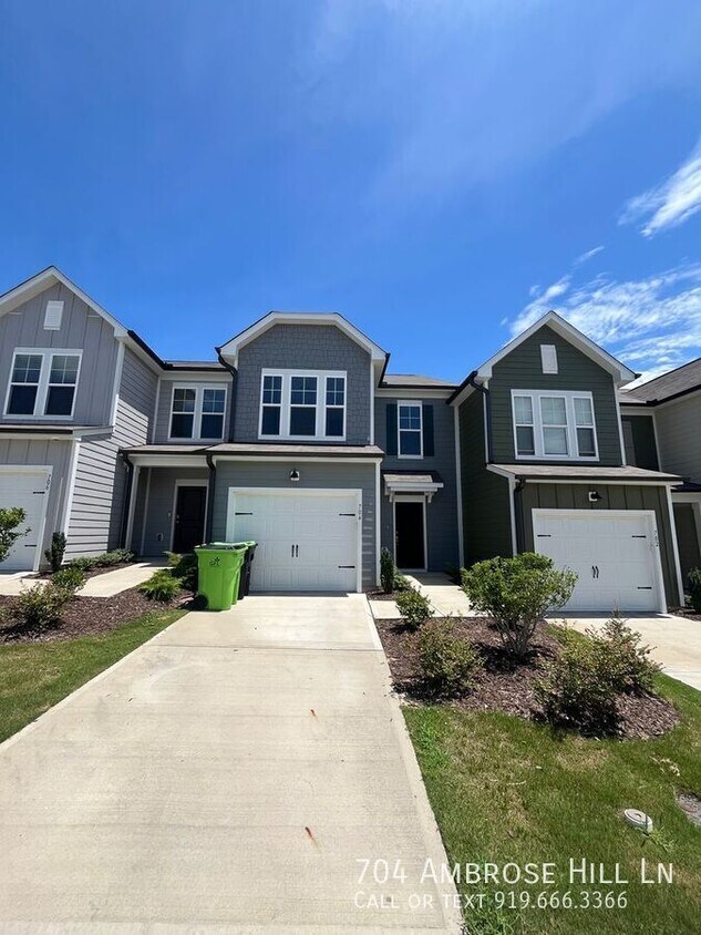 Foto principal - 704 Ambrose Hl Ln