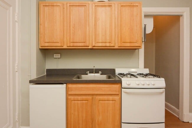 Building Photo - 3836 N Fremont St