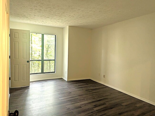 Building Photo - 101 Warm Springs Cir