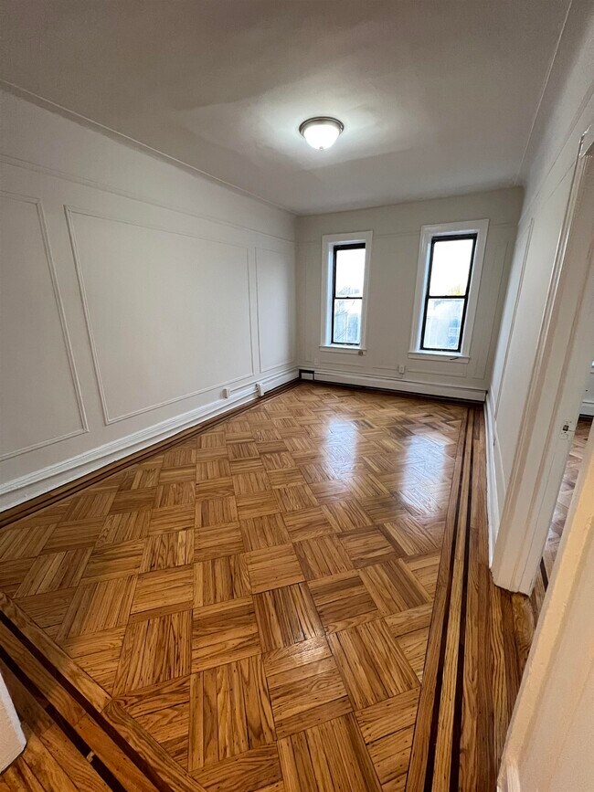Building Photo - 256 Clendenny Ave