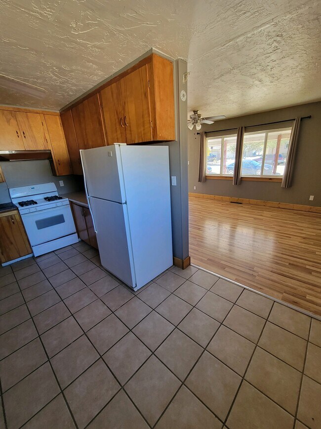 Building Photo - 204 Saint Vrain Ave