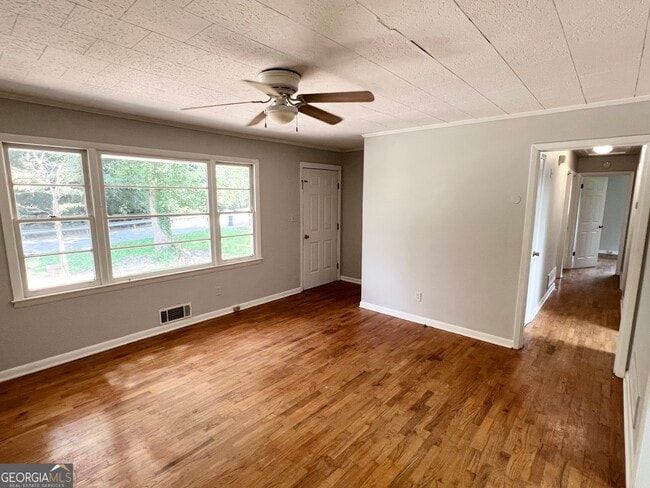 Foto del edificio - 133 Pineview Dr