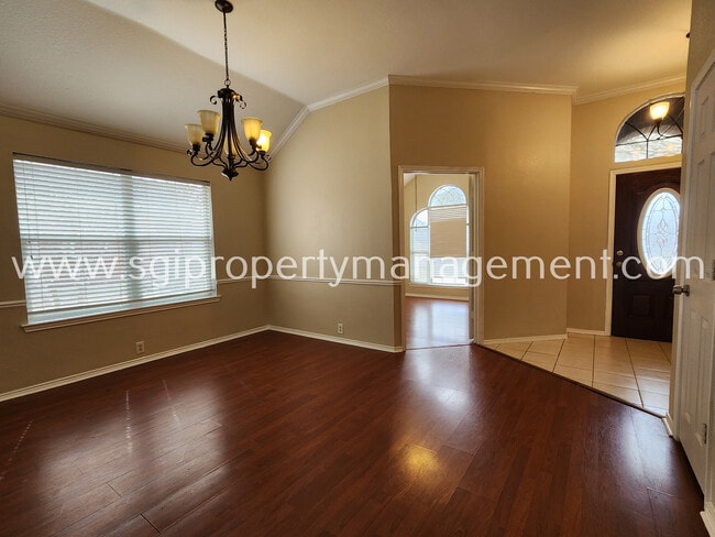 Building Photo - 1415 Murphy Dr