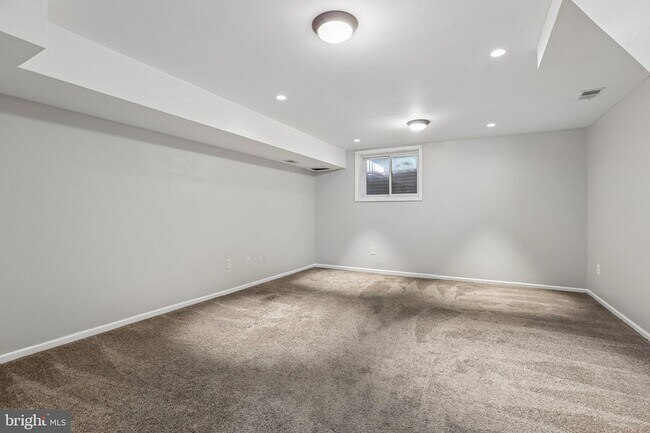 Foto del edificio - 8134 Aspenwood Way