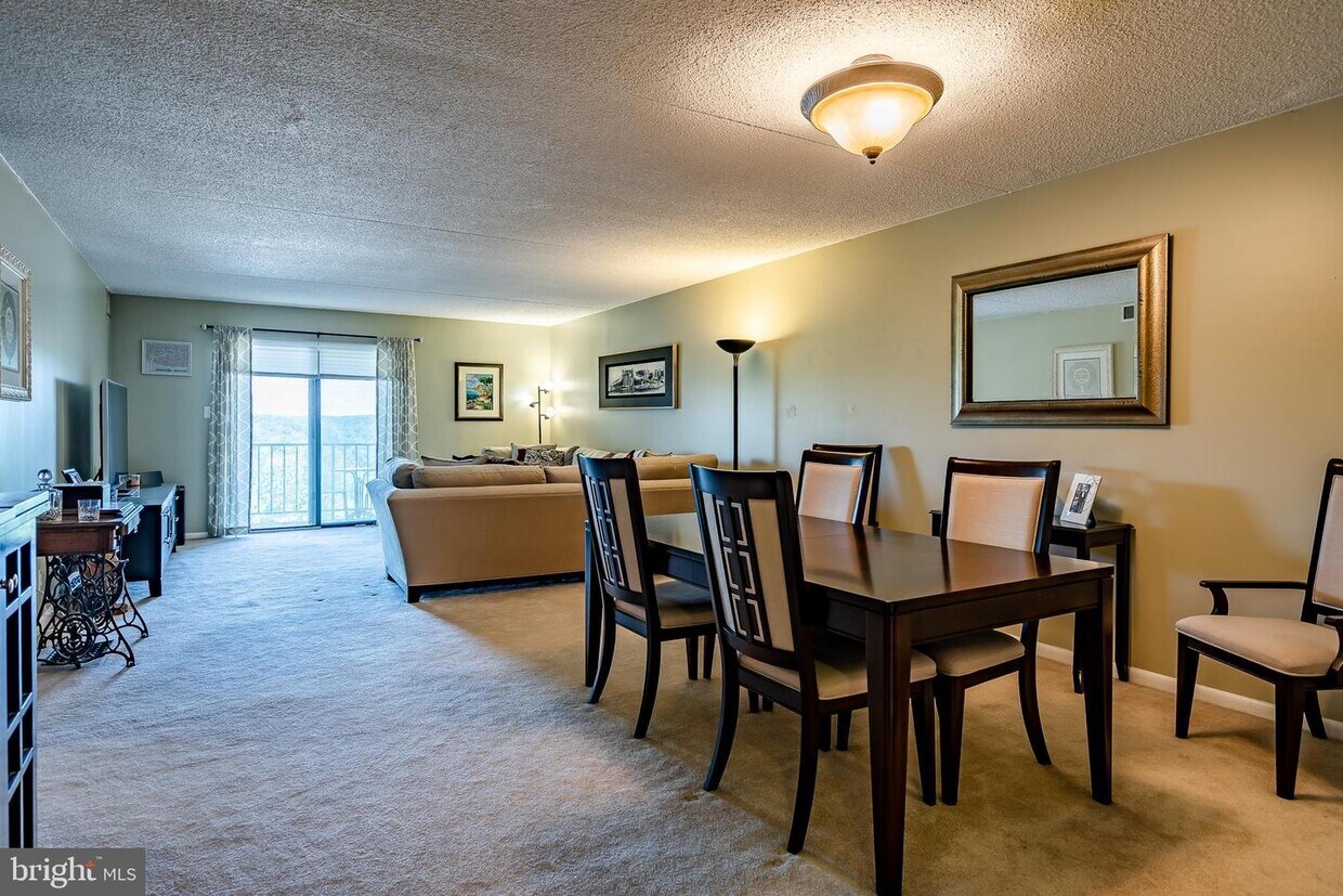 Foto principal - 20535 Valley Forge Cir