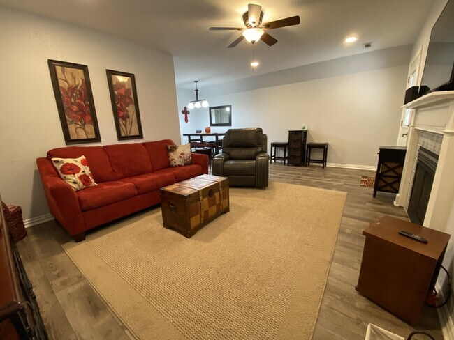 Building Photo - 3594 W Chevaux Dr