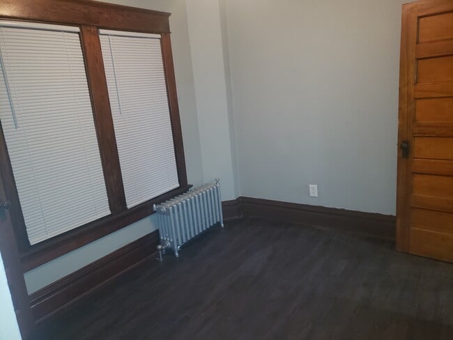 Foto del edificio - 201 E Dover Ct