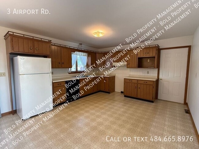 Building Photo - 3 Airport Rd