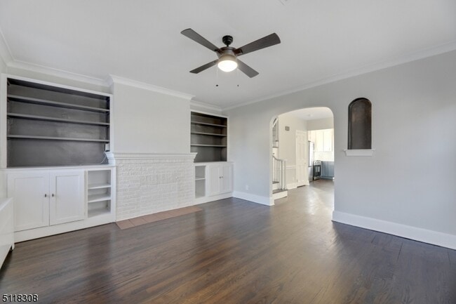 Building Photo - 59 Oakridge Ave