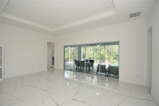 Foto del edificio - 108 Plainview Dr