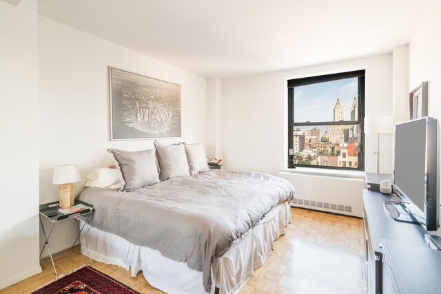 Building Photo - 201 W 74th St