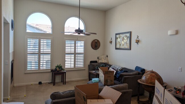 Foto del edificio - WELCOME HOME! Available 2 Bedroom 2 Bath Located in Elk Grove! Contact us today!!!