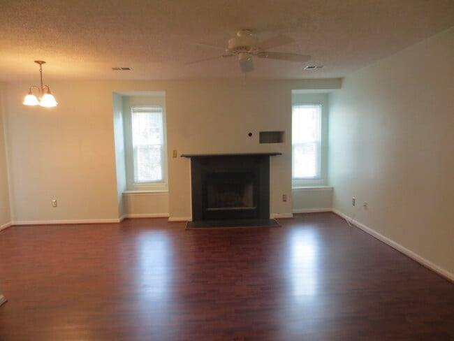 Photo - 2 BR 2 BA Condo Lynnhaven Parkway & Princess Anne Road Virginia Beach
