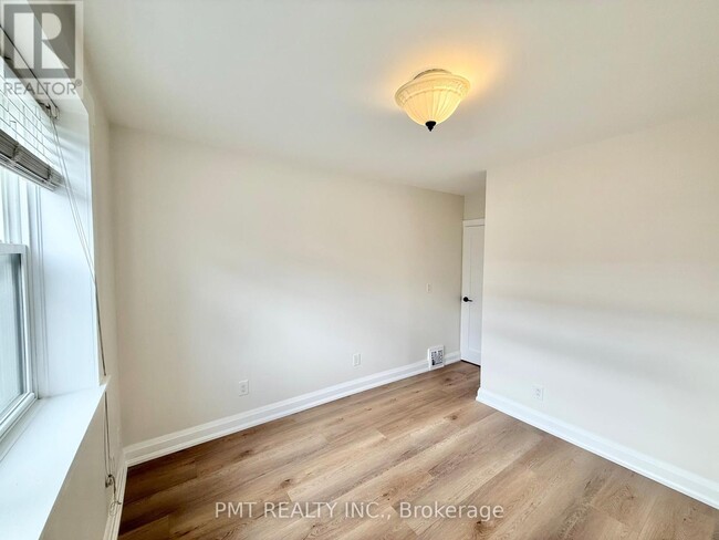 Building Photo - 1164 Queen St E