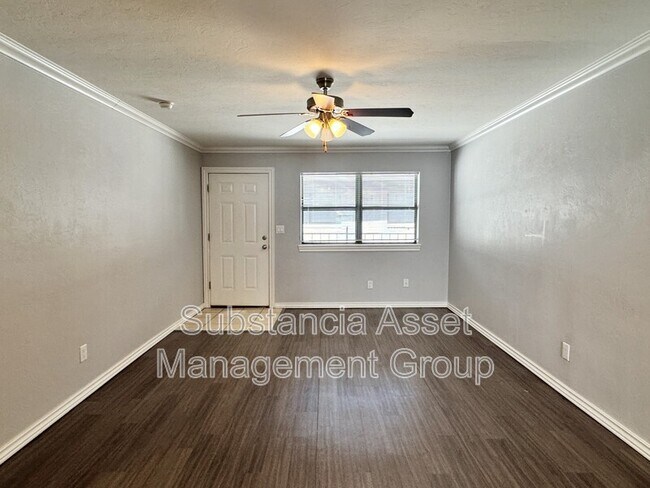 Building Photo - 1429 NW 24th St