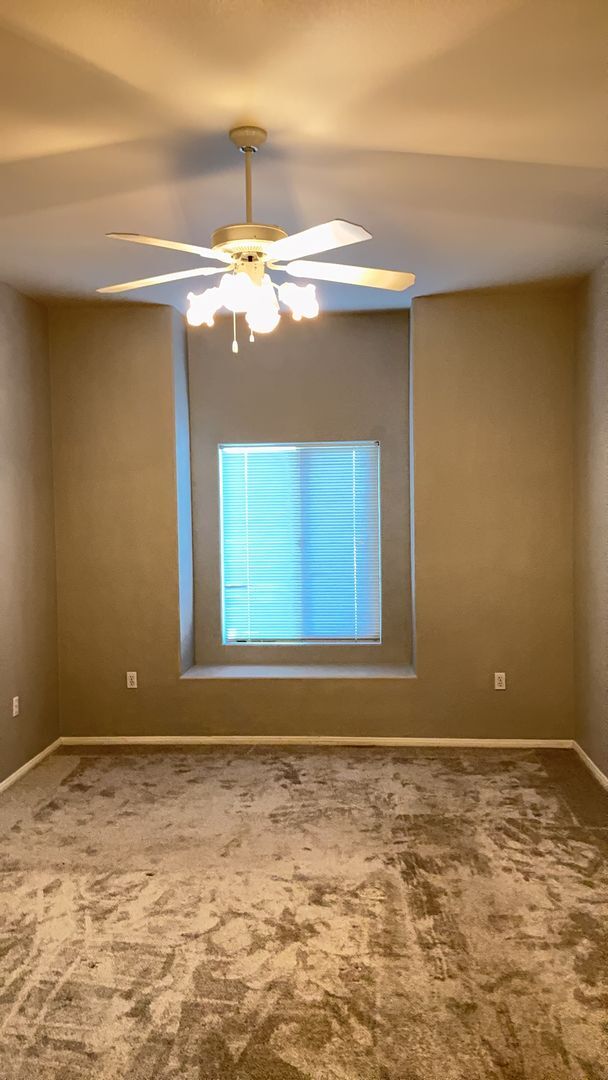 Foto del edificio - Condo 2 bedroom 2 bathroom Gated Entrance
