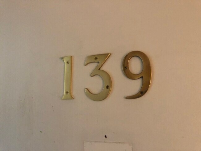 Foto del edificio - 3600 Chateau Dr