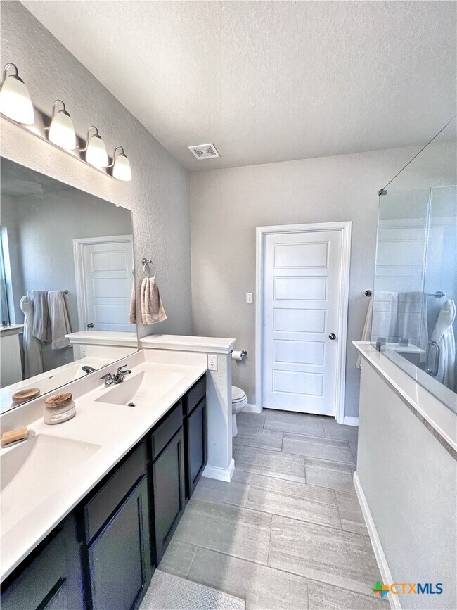 Foto del edificio - 1224 Loma Rnch