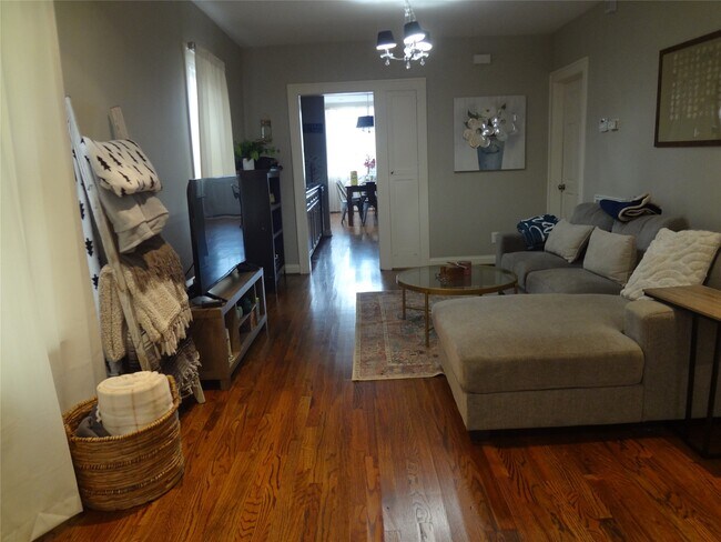 Foto del edificio - 307 E 28th St