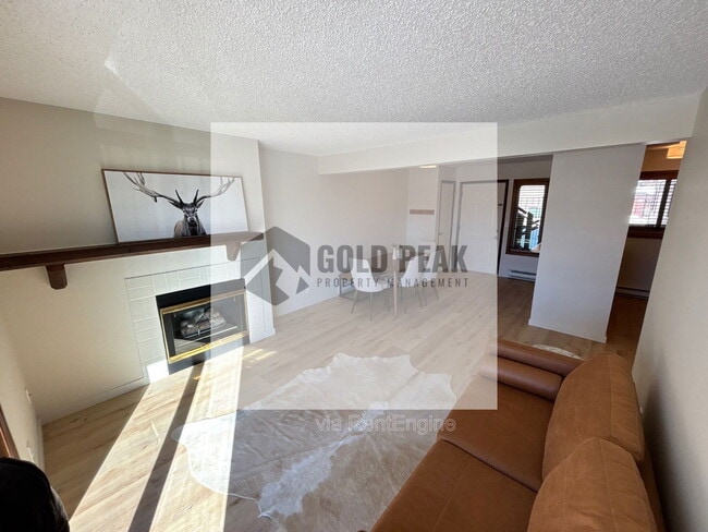 Building Photo - 1555 Shadow Run Ct