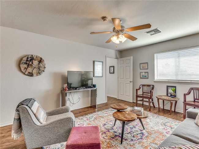 Building Photo - 1320 12th Ave SE