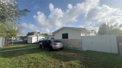 Building Photo - 20520 SW 117th Ave