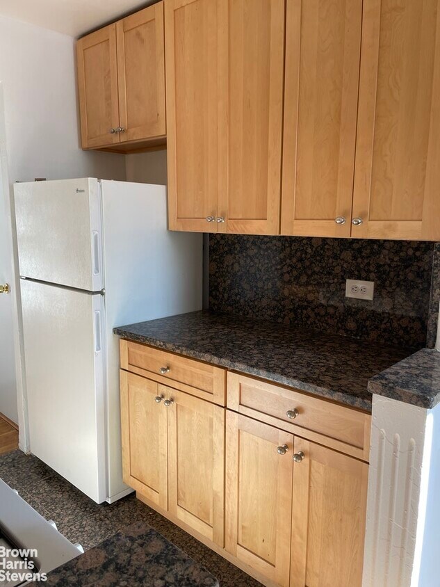 Primary Photo - 2980 Briggs Ave