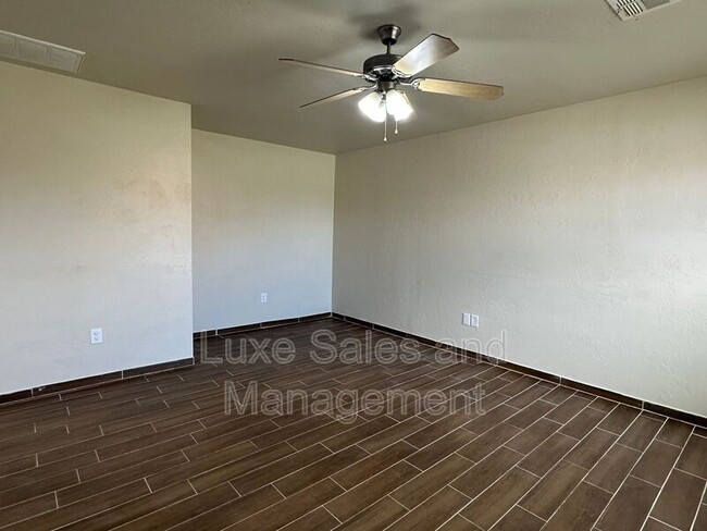 Foto del edificio - 9606 SW 17th St