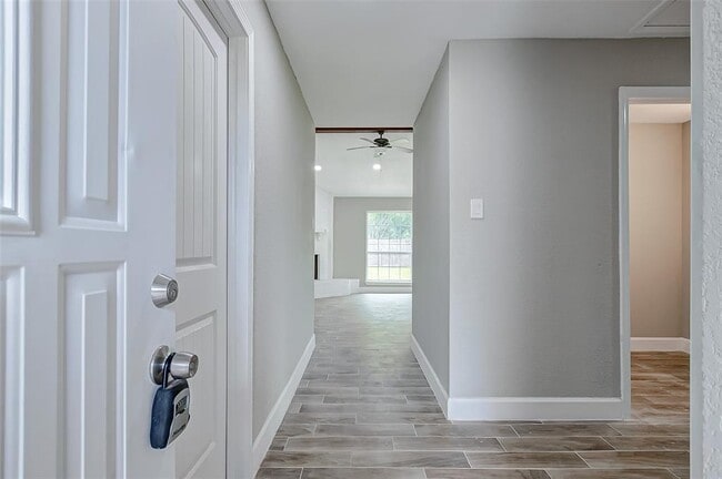 Building Photo - 19 Ranch House Loop
