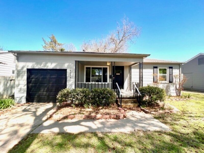 Foto principal - 4689 S Troost Ave