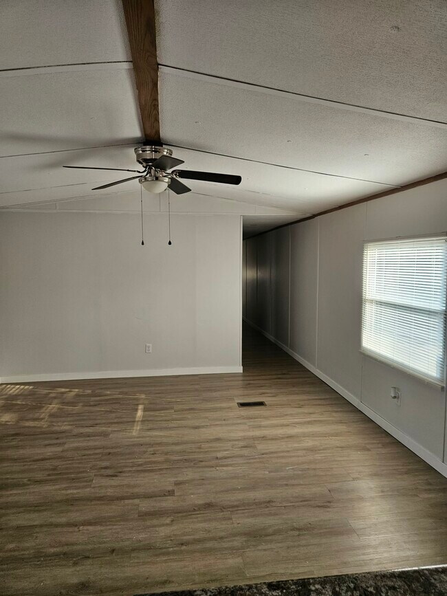 Foto del edificio - 1107 Hibiscus Rd