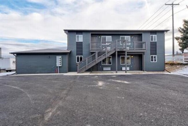 Building Photo - 3111 Cooney Dr