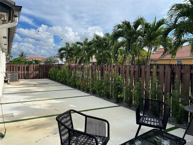 Building Photo - 15830 SW 85th St