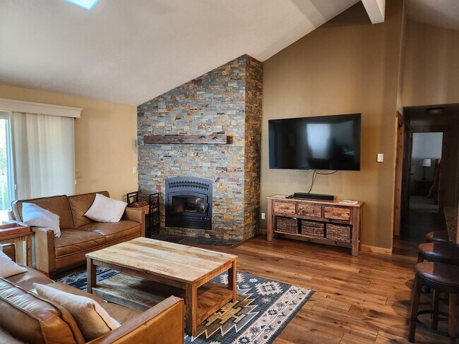 Foto del edificio - Seasonal Rental - Available through April 30, 2026