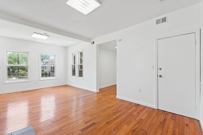 Foto del edificio - 1043 Hunterdon St