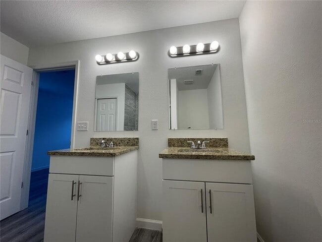 Building Photo - 780 Marion Oaks Manor