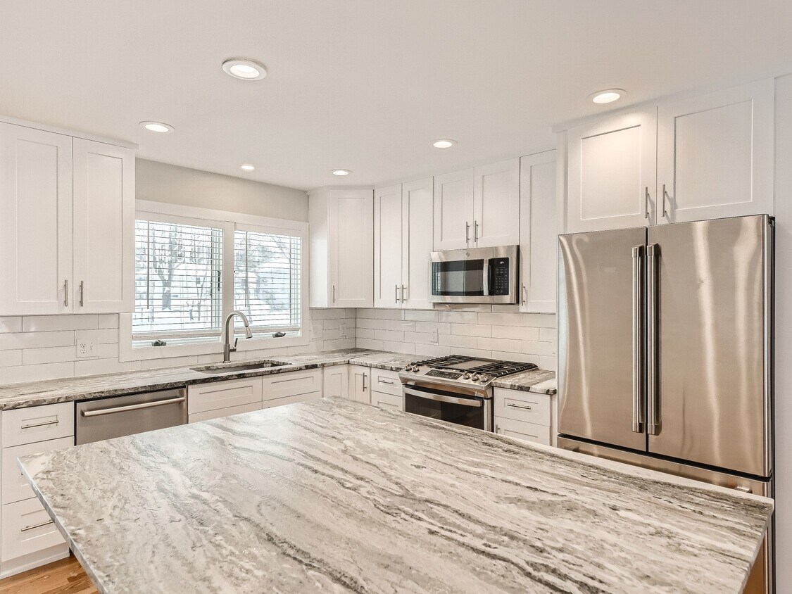 Primary Photo - 253 Harrington Cir