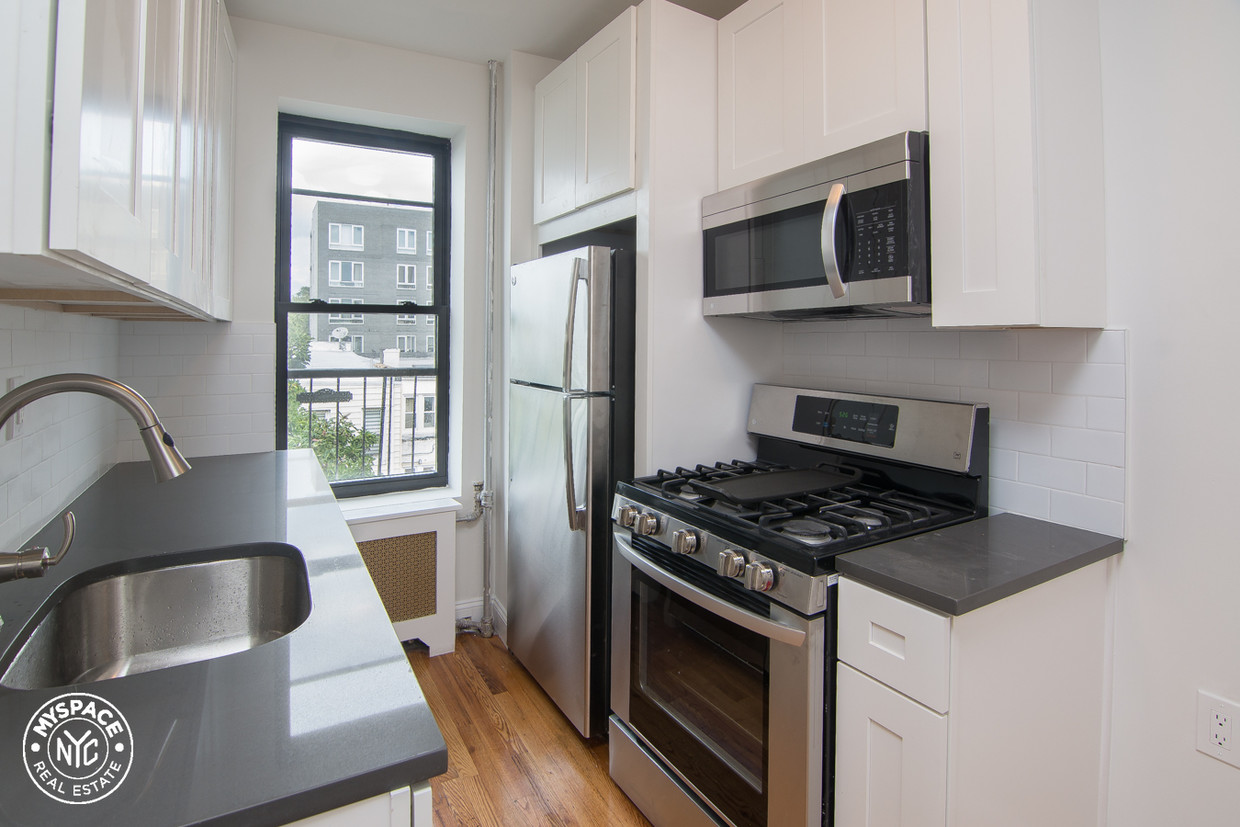 Foto principal - 215 33rd St