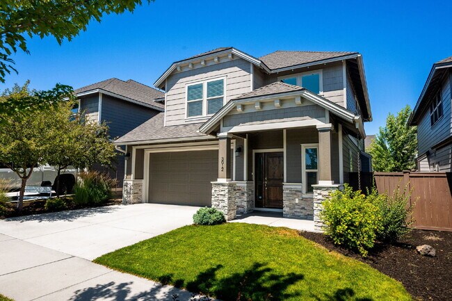 Foto del edificio - 3 Bed / 2.5 Bath in Mountain View — Private Pool access, Park across the Street