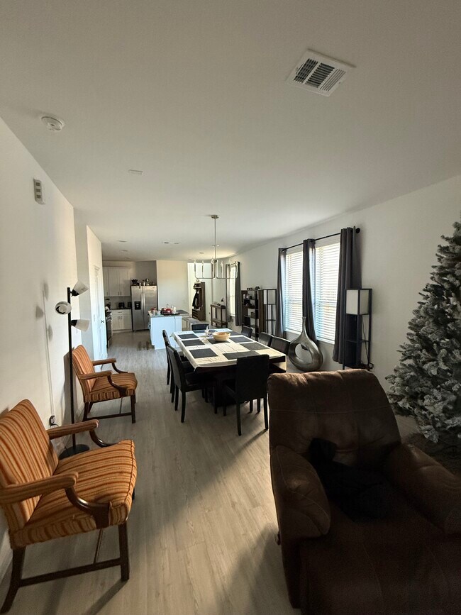 Foto del edificio - 16527 Pine Arrow Dr